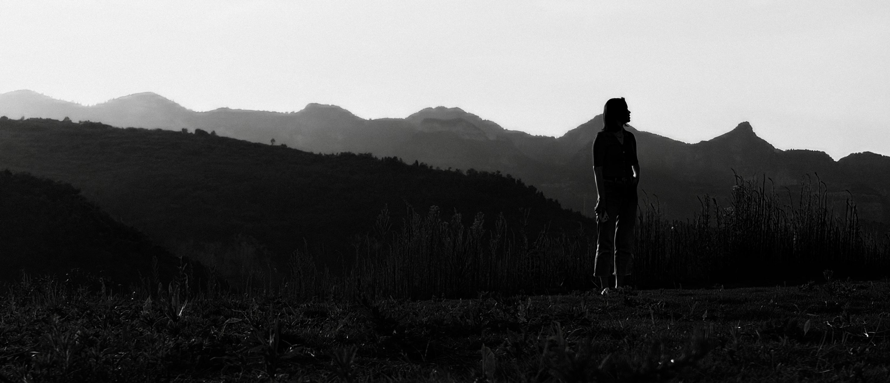 Silhouette before a mountain ridge in Zibo